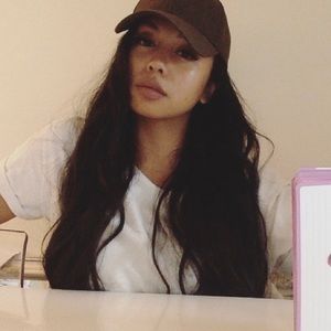 Meet your Posher, Esther